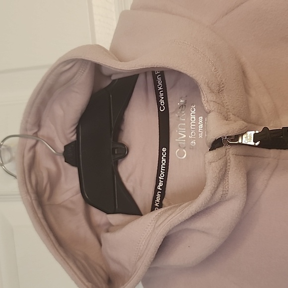 Calvin Klein Women's Soft Pink Hooded Ski Jacket. - Picture 5 of 12